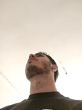 Thewildaliii0 online show from April 16, 2:07 pm