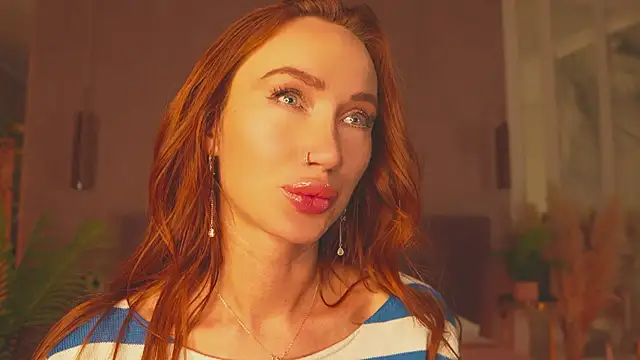 SerenaWest  online show from April 17, 8:01 pm