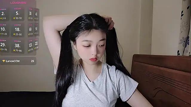 oblakitty  online show from April 5, 1:03 am