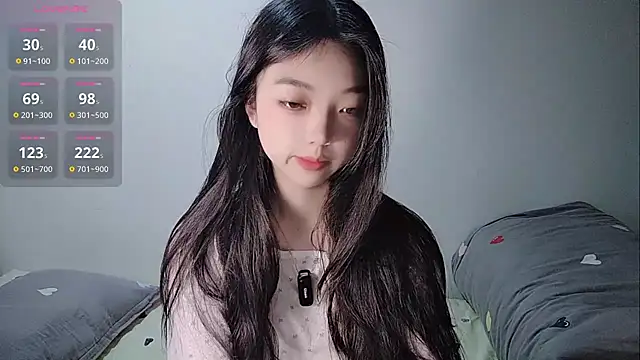 oblakitty  online show from April 13, 11:54 pm