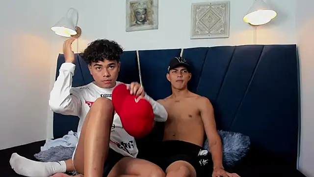 Enzo love18 online show from April 16, 9:39 pm