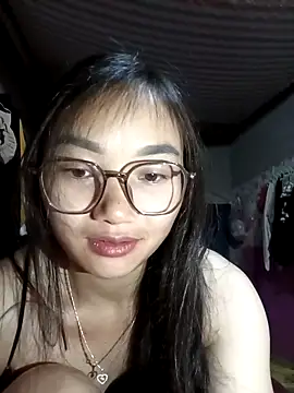 emmasexy2k online show from April 2, 1:47 am