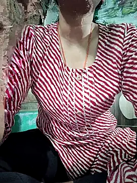 model seela online show from April 7, 4:40 pm