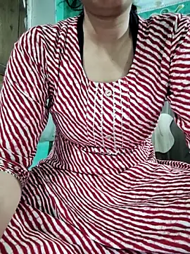 model seela online show from April 9, 7:58 am