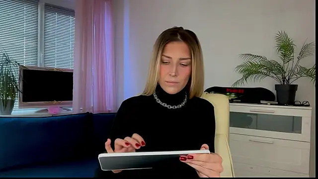 come here baby online show from March 30, 8:15 am