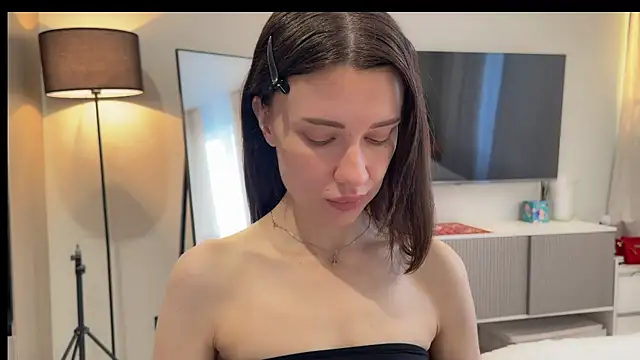 Nicolekira online show from March 23, 3:54 am