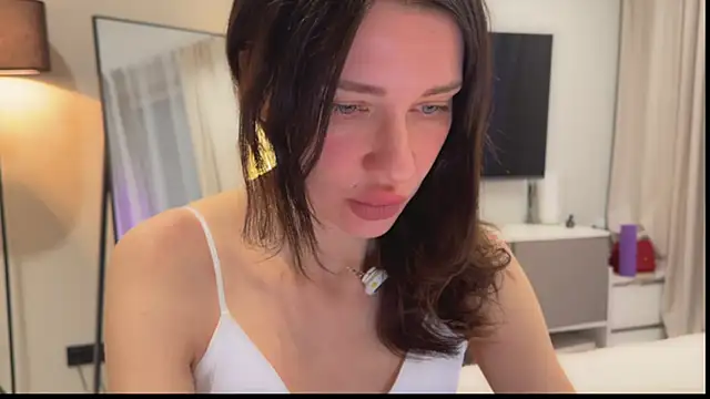 Nicolekira online show from March 26, 4:45 pm