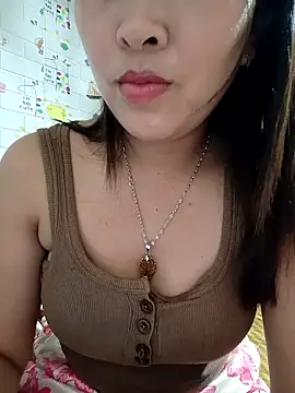 Cherry XyX online show from April 7, 1:33 pm