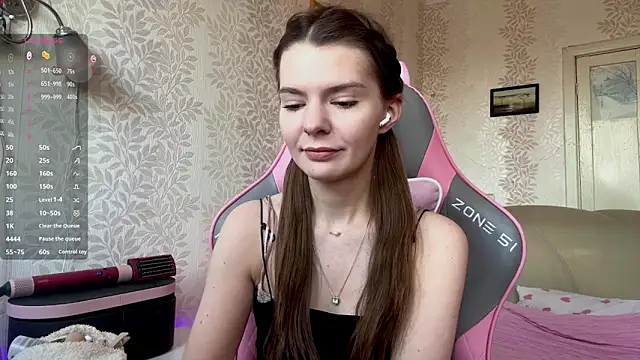 AnnWaddie online show from March 20, 9:47 am