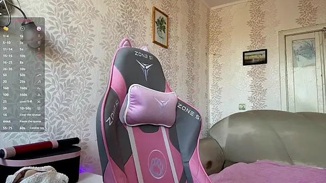 AnnWaddie online show from March 21, 10:20 am