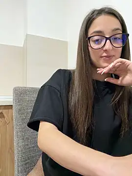 BiancaCharm online show from March 18, 11:30 pm