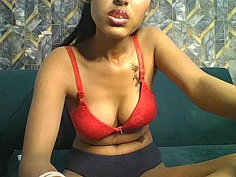 Pari lovers online show from March 20, 2:33 pm