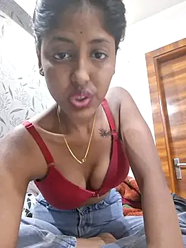 Pari lovers online show from March 24, 6:24 pm