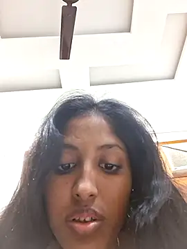 Pari lovers online show from March 26, 9:31 pm