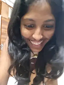 Pari lovers online show from March 29, 4:40 pm