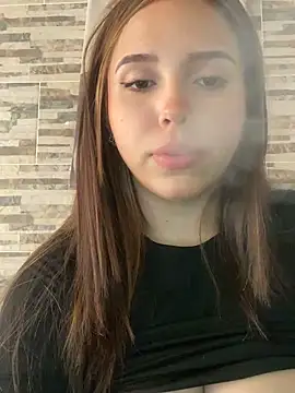 lunacandy 0 online show from April 7, 9:04 pm