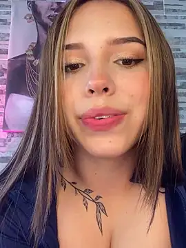 lunacandy 0 online show from April 14, 4:24 pm