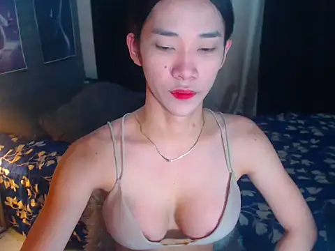 Snapshot of LadyLunacy chatting on July 7, 7:23 am LadyLunacy online show from July 7, 7:23 am