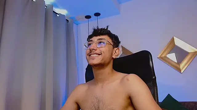 Vezzx online show from March 31, 6:41 pm