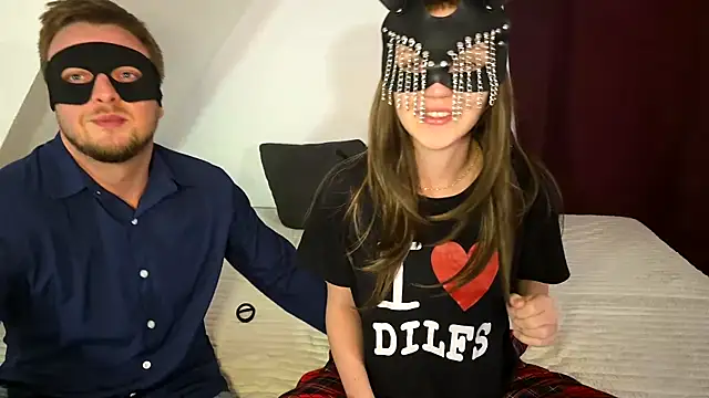 BunnyMeetsDilf online show from March 26, 8:36 pm