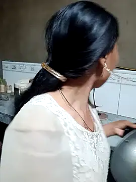 Leiley 98 online show from April 10, 10:25 pm