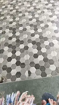 xyz 2giT online show from March 18, 10:51 am