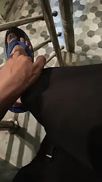 xyz 2giT online show from April 6, 4:08 pm