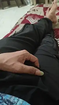 xyz 2giT online show from April 8, 4:40 pm