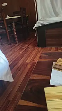 xyz 2giT online show from April 13, 5:35 am