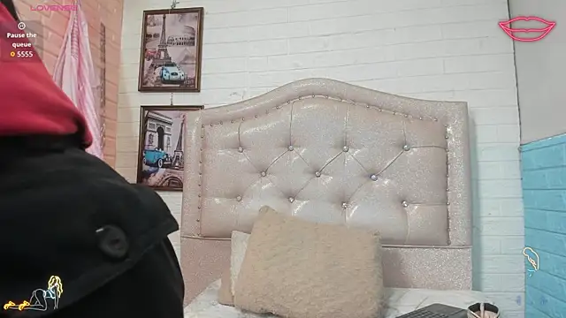 LITTLE-NESSA online show from May 7, 1:05 pm