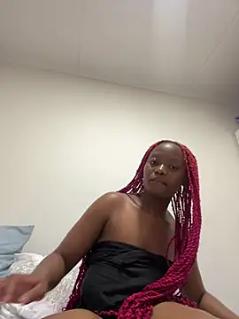 lina D25 online show from March 18, 9:18 pm