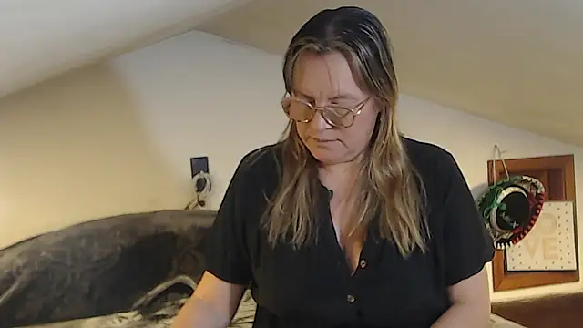 Malu 617 online show from April 3, 10:08 pm