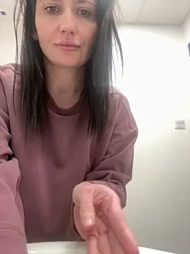 Siren  xxx online show from April 2, 11:41 am