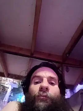 nearby causual online show from April 12, 4:45 pm