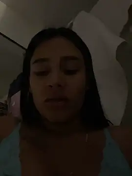 Snapshot of AlisonBeltran1 chatting on April 23, 6:03 am AlisonBeltran1 online show from April 23, 6:03 am