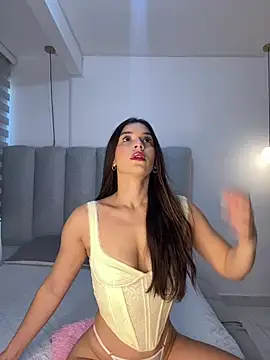Snapshot of Valentina_lux1 chatting on July 16, 1:28 pm Valentina lux1 online show from July 16, 1:28 pm