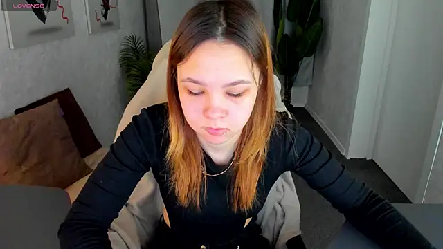 Lori Bllossom online show from April 17, 12:35 am