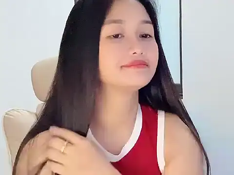 AmyLinee 1 online show from May 24, 8:19 am