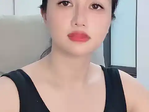 AmyLinee 1 online show from July 8, 9:03 am