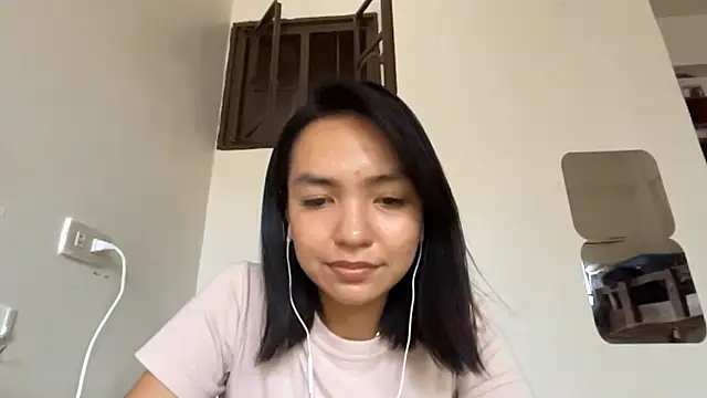 NoreenPierotti online show from April 7, 9:10 am