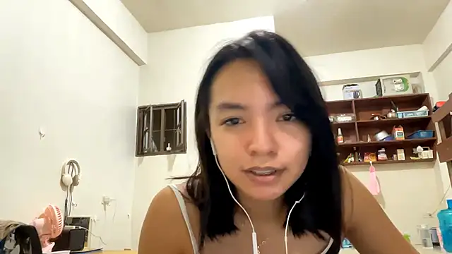 NoreenPierotti online show from April 18, 1:15 pm