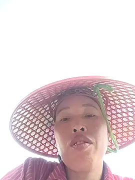 NIANIAKUTE online show from April 8, 9:31 am