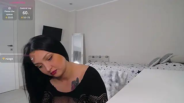 InesNova online show from April 17, 4:59 am