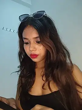 Snapshot of Candyy_crushh chatting on June 15, 3:31 am Candyy crushh online show from June 15, 3:31 am