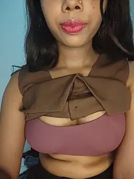 Snapshot of Candyy_crushh chatting on June 18, 7:29 pm Candyy crushh online show from June 18, 7:29 pm