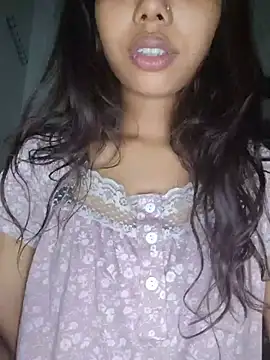 Snapshot of Candyy_crushh chatting on July 6, 11:18 pm Candyy crushh online show from July 6, 11:18 pm