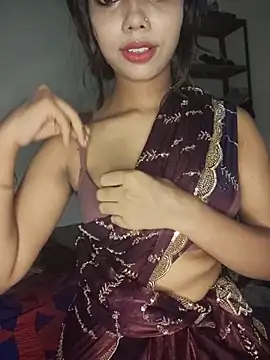 Snapshot of Candyy_crushh chatting on July 14, 9:09 pm Candyy crushh online show from July 14, 9:09 pm