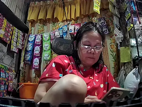 mommylicious 23 online show from April 17, 11:24 am