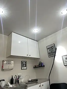 skarletthorne online show from April 7, 6:58 am