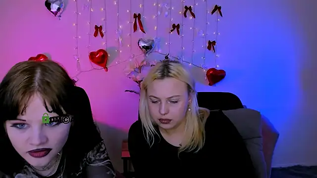 aria blaze  online show from April 14, 1:39 pm